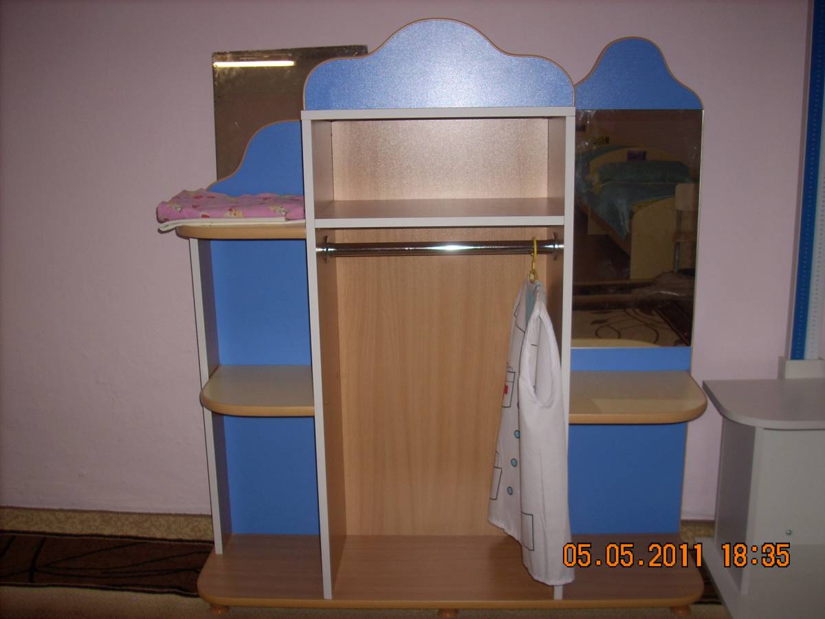золотые с красным ногти фото